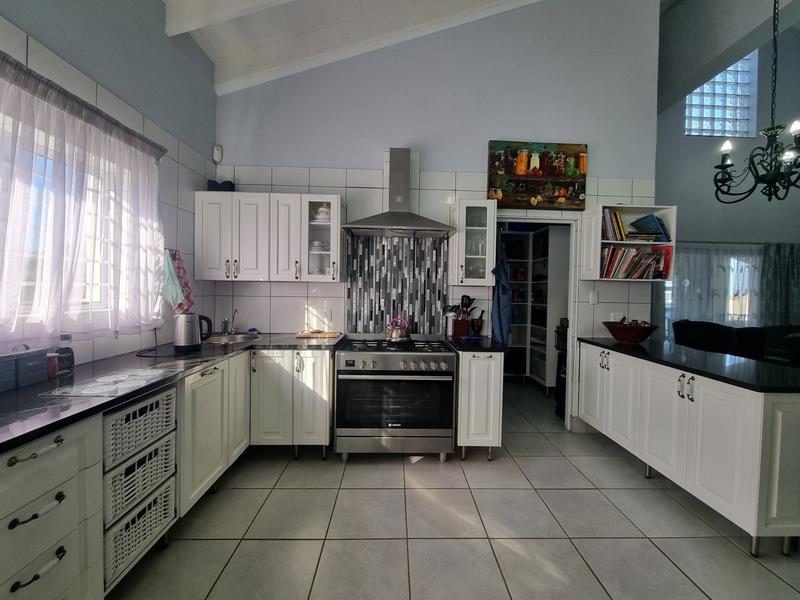 4 Bedroom Property for Sale in Outeniqua Strand Western Cape
